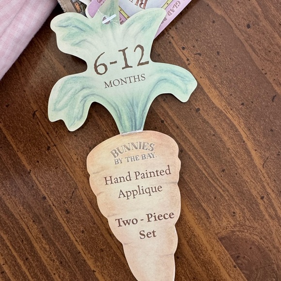 Blossom and Bao Bao 2-Piece Baby Set – NWT – Hand-Painted Applique – 6-12M - Picture 8 of 10